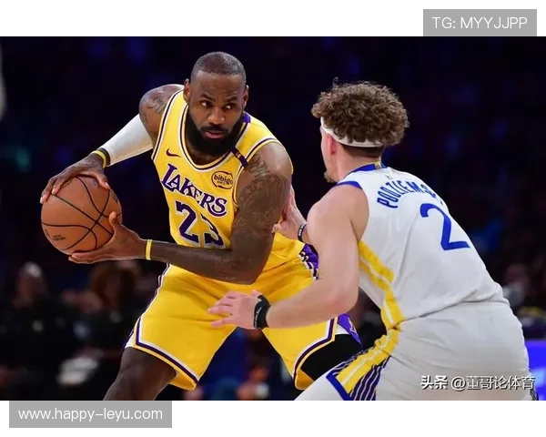 NBA今日头条：詹姆斯领衔湖人逆转胜勇士，篮网强势击败热火全面复苏