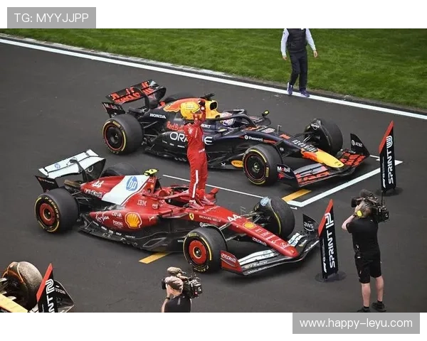 冲刺赛格局再生变数顶级车手激战摩托大奖赛冠军悬念持续升温