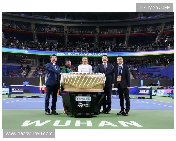 最新网球赛事回顾：新星崛起与老将对决引爆赛场激情